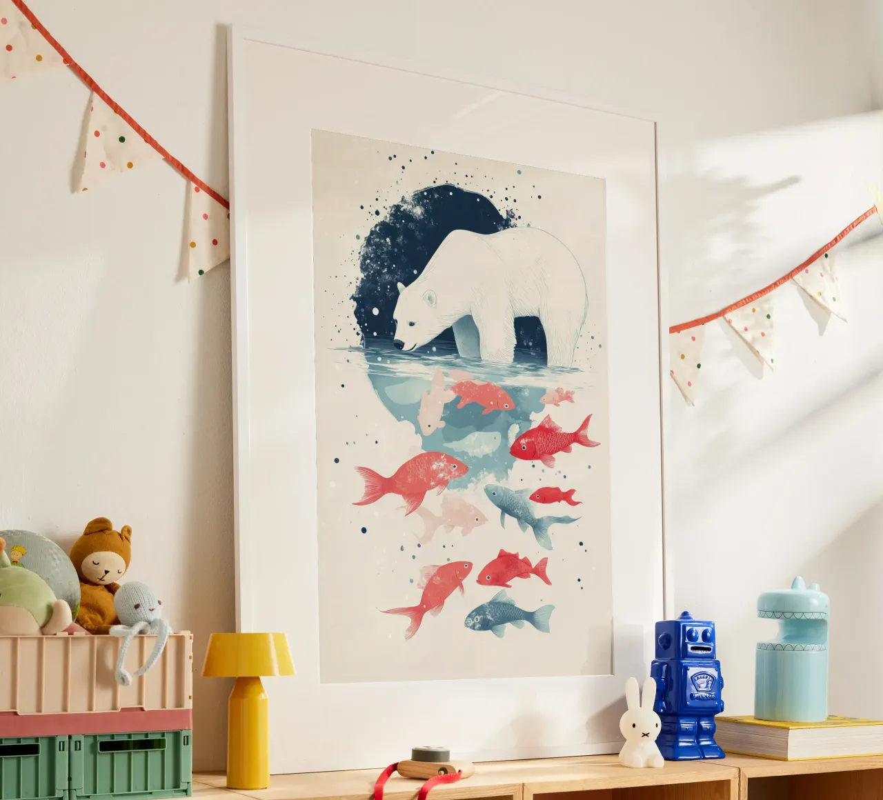 Orso polare rilassato e pesce spumeggiante poster con telaio in legno da DreamPixel
