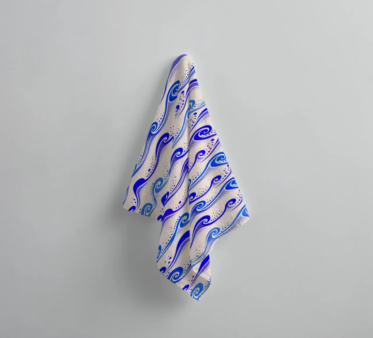 Vagues bleu cobalt serviette de bain de SilverPegasus