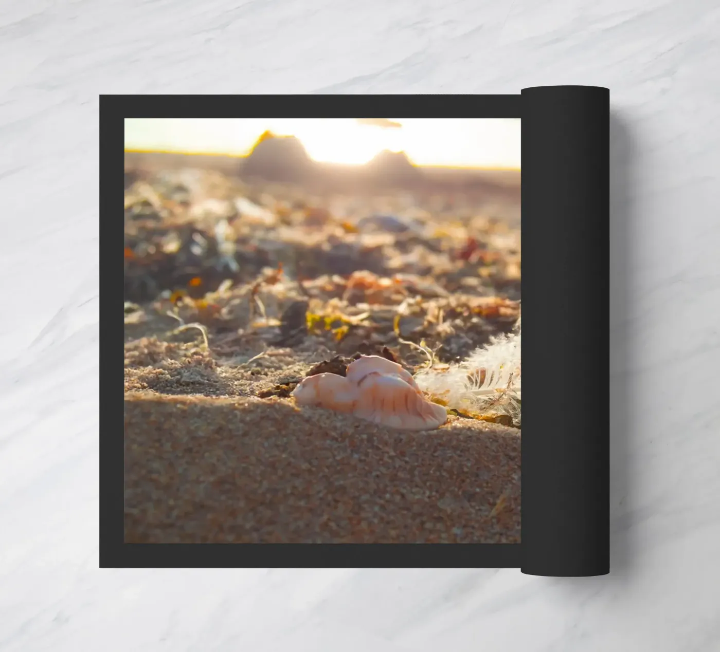 Feather with its shell Fußmatte von MiniClic