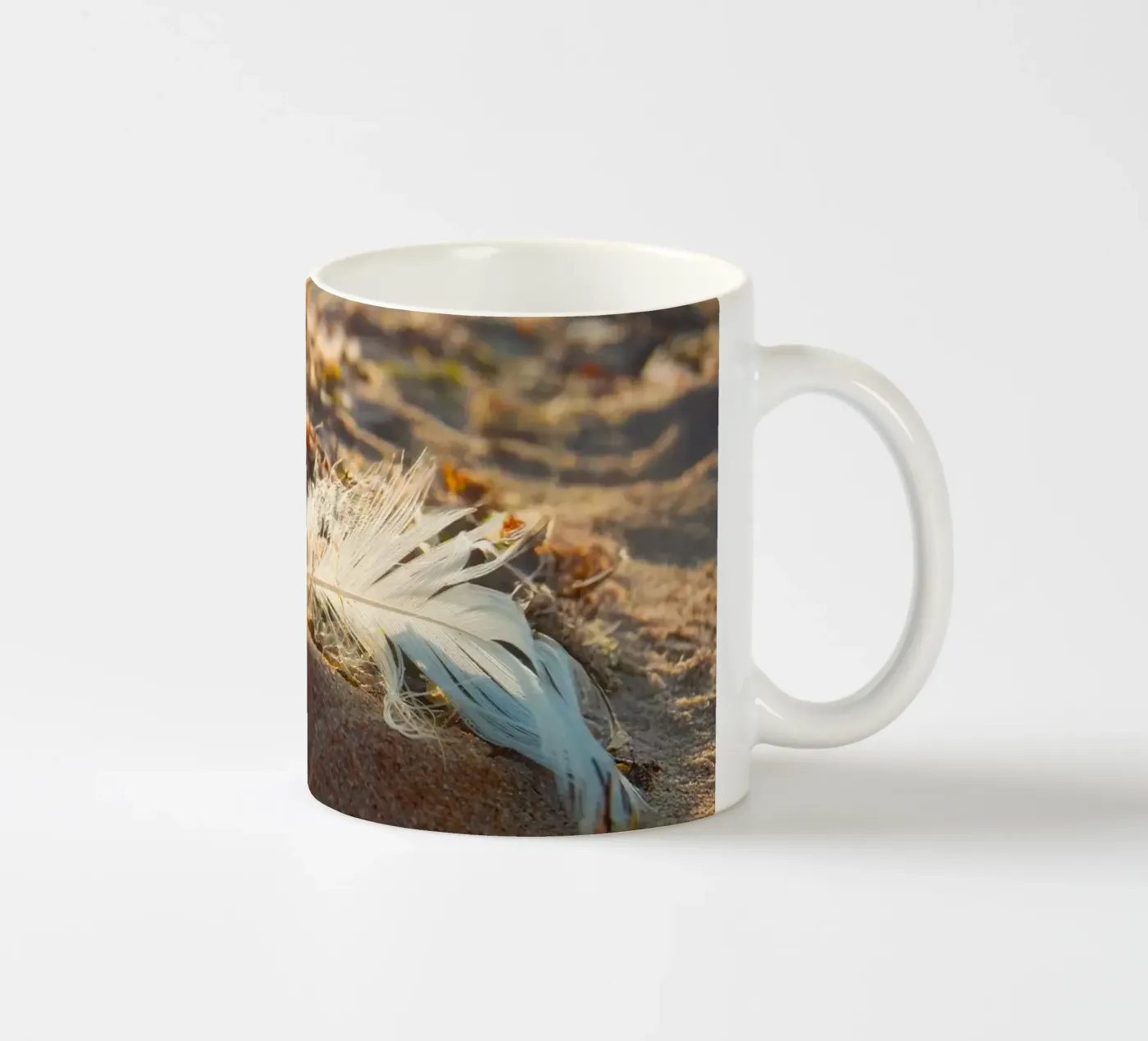 Feather with its shell ceramic mug by MiniClic