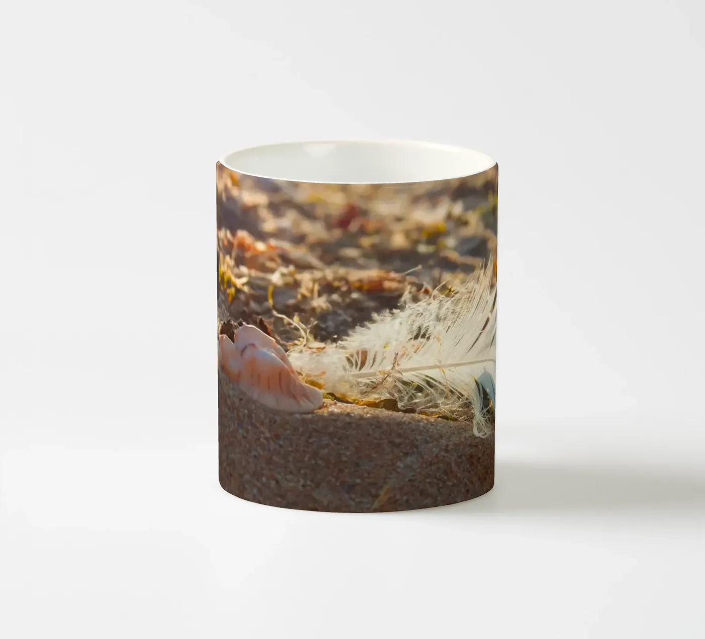 Piuma con il suo guscio tazza in ceramica da MiniClic