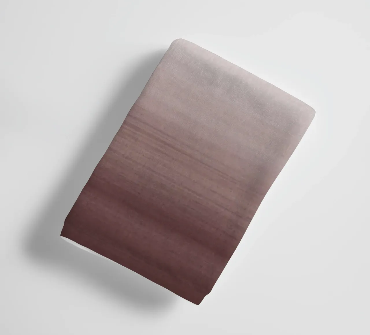 Gradiente acquerello borgogna asciugamano da bagno da NouveauPrints