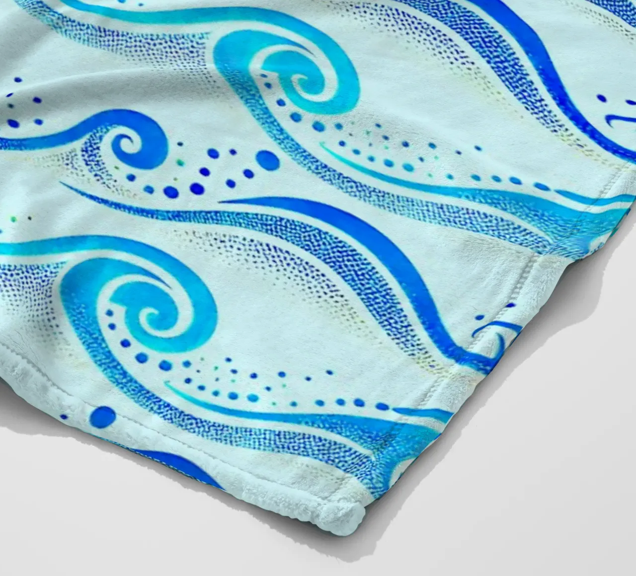 Waves Hellblau Fleecedecke von SilverPegasus