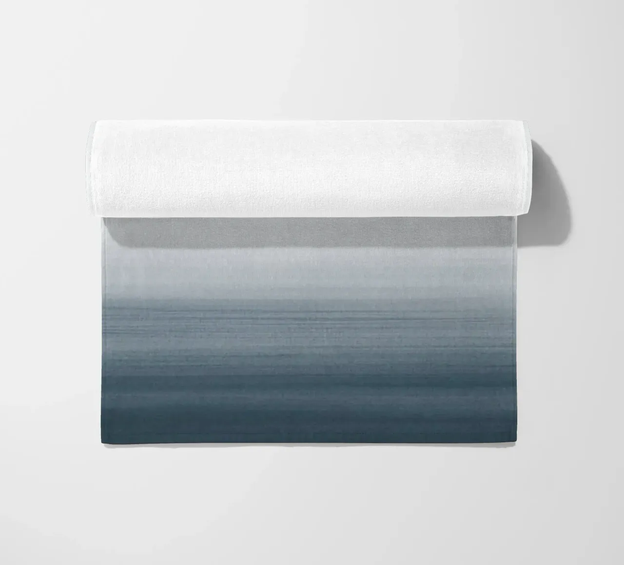 Gradiente acquerello blu scuro telo mare da NouveauPrints
