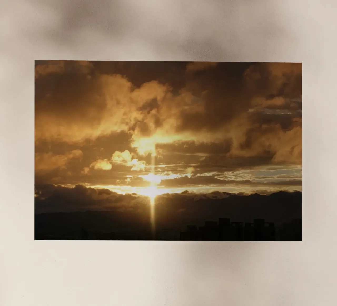 nuvole al tramonto pellicola backlit da Earthly Visions