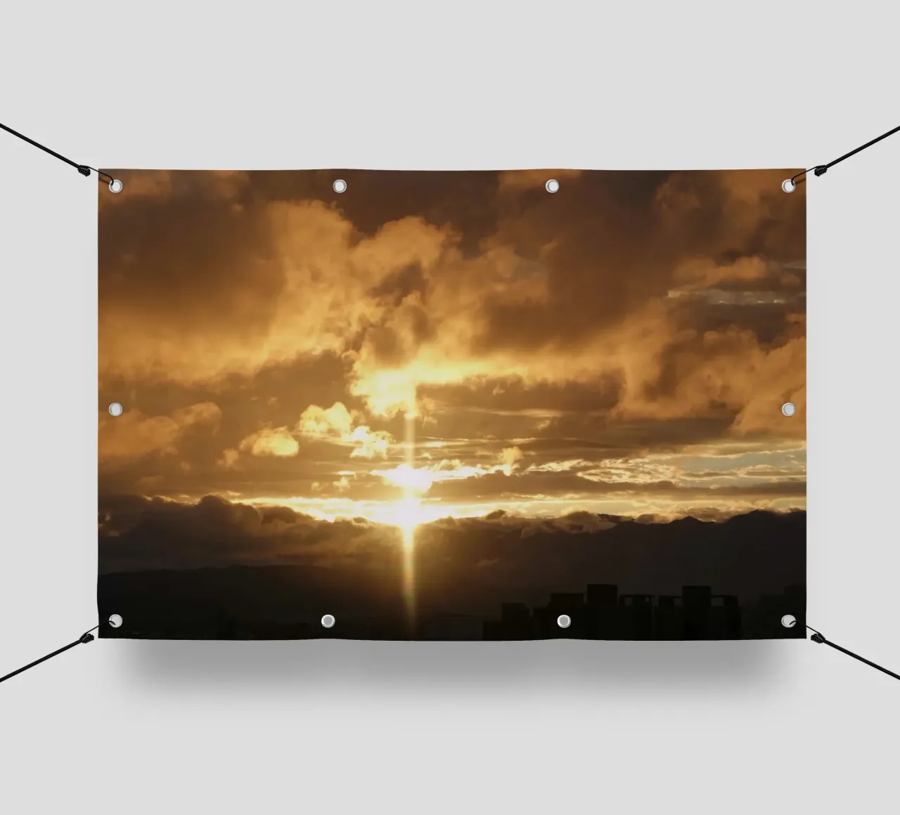nuvole al tramonto telo in pvc da Earthly Visions