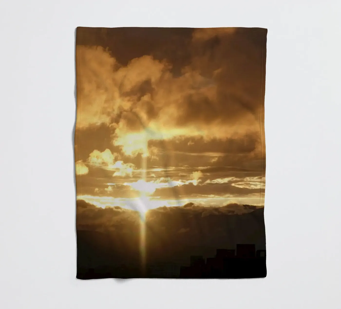 sunset clouds Fleecedecke von Earthly Visions