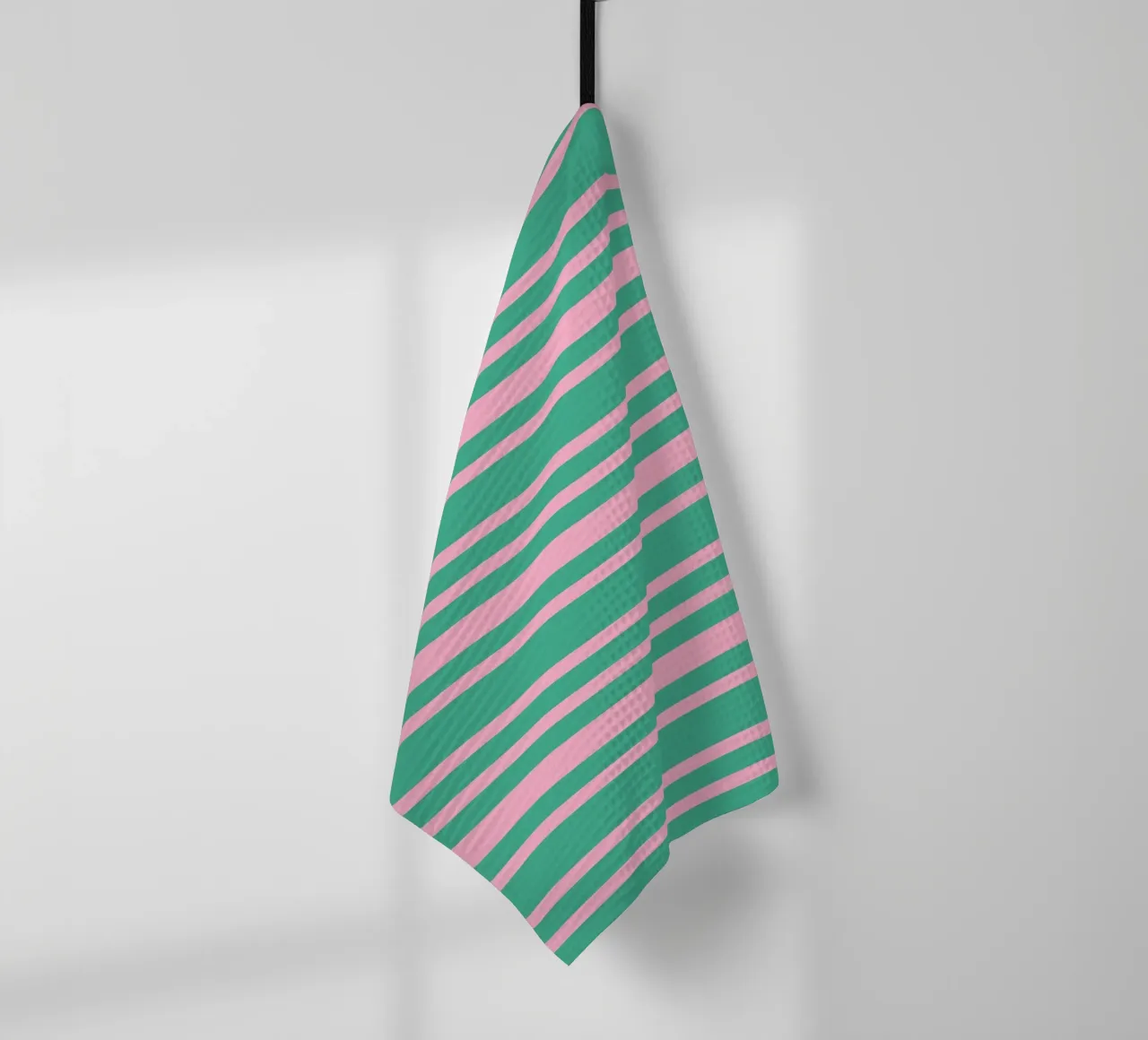 Divertente codice a barre a strisce verde e rosa canovaccio da cucina da SilverPegasus