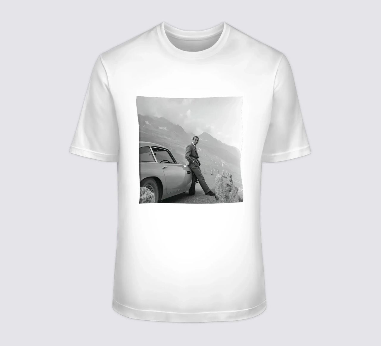 Sean Connery con l'Aston Martin DB5 1964 t-shirt da maria Shop