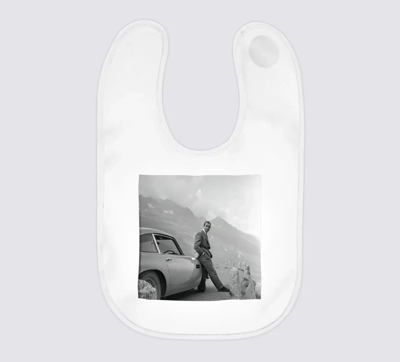 Sean Connery met Aston Martin DB5 1964 baby slabbetje van maria Shop