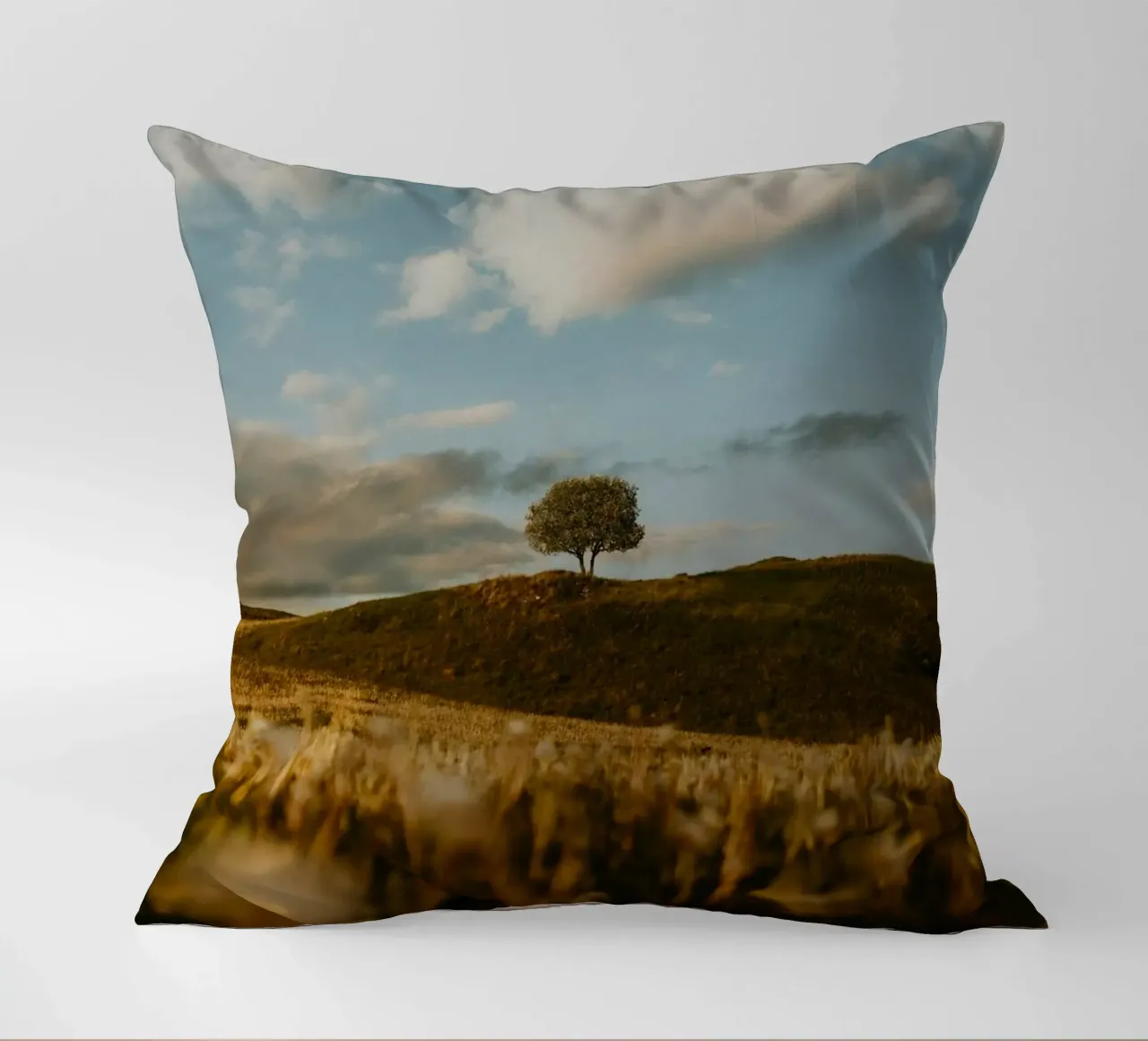 albero erba cuscino da Earthly Visions