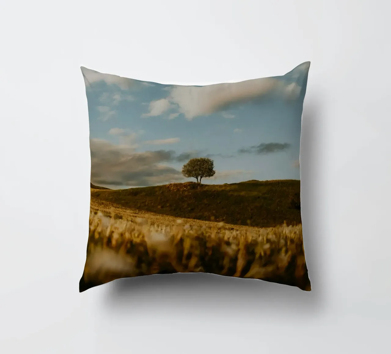 albero erba cuscino da Earthly Visions