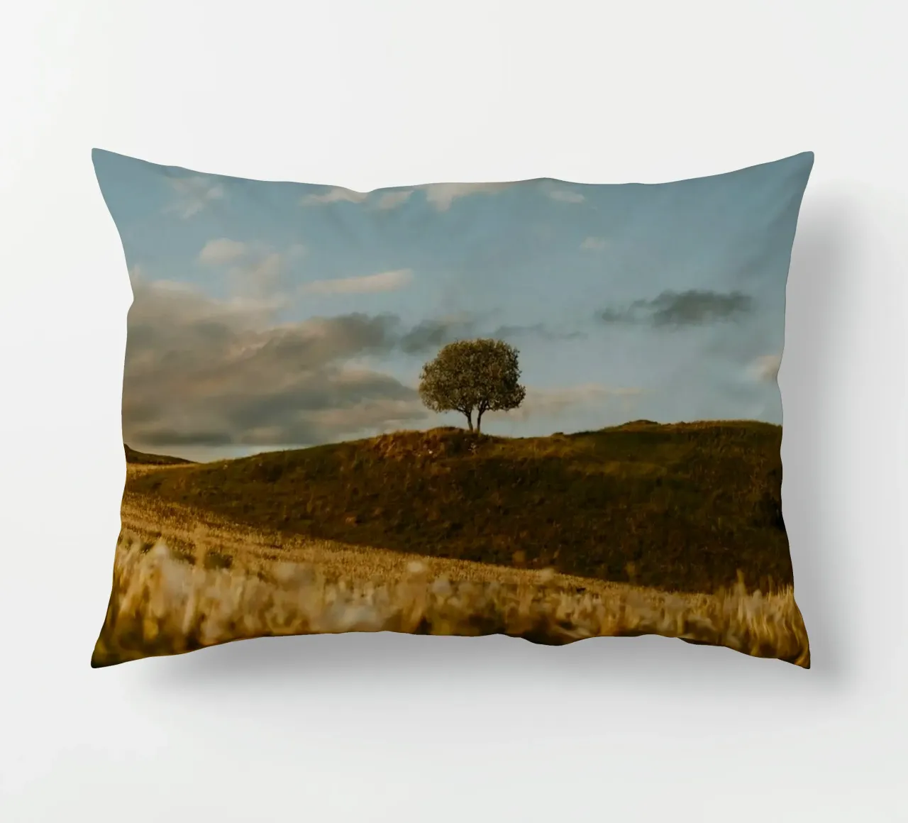 albero erba cuscino da Earthly Visions
