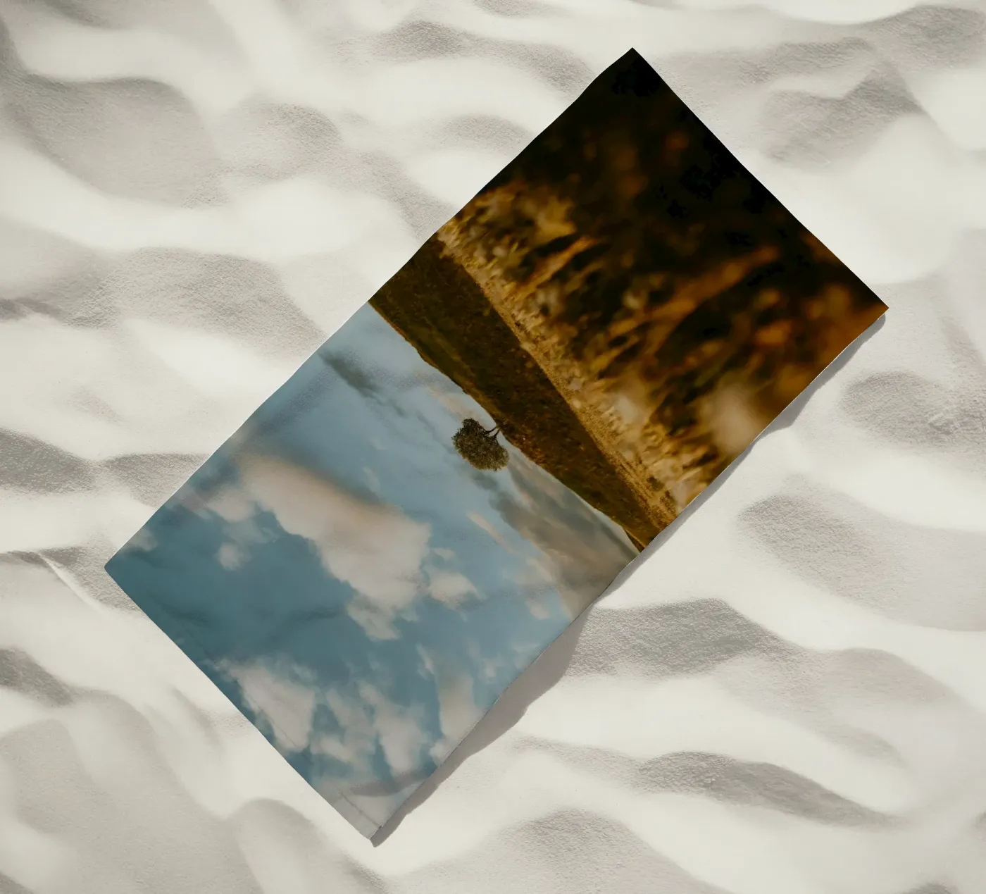 Baumgras Strandtuch von Earthly Visions