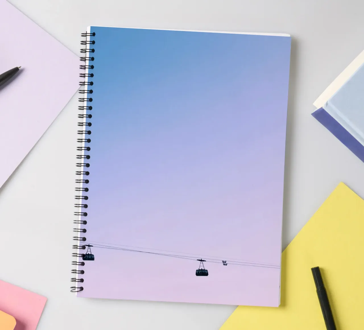 Kabelbanen in Roze Zonsondergang notitieboek met spiraal van KISSA STUDIO
