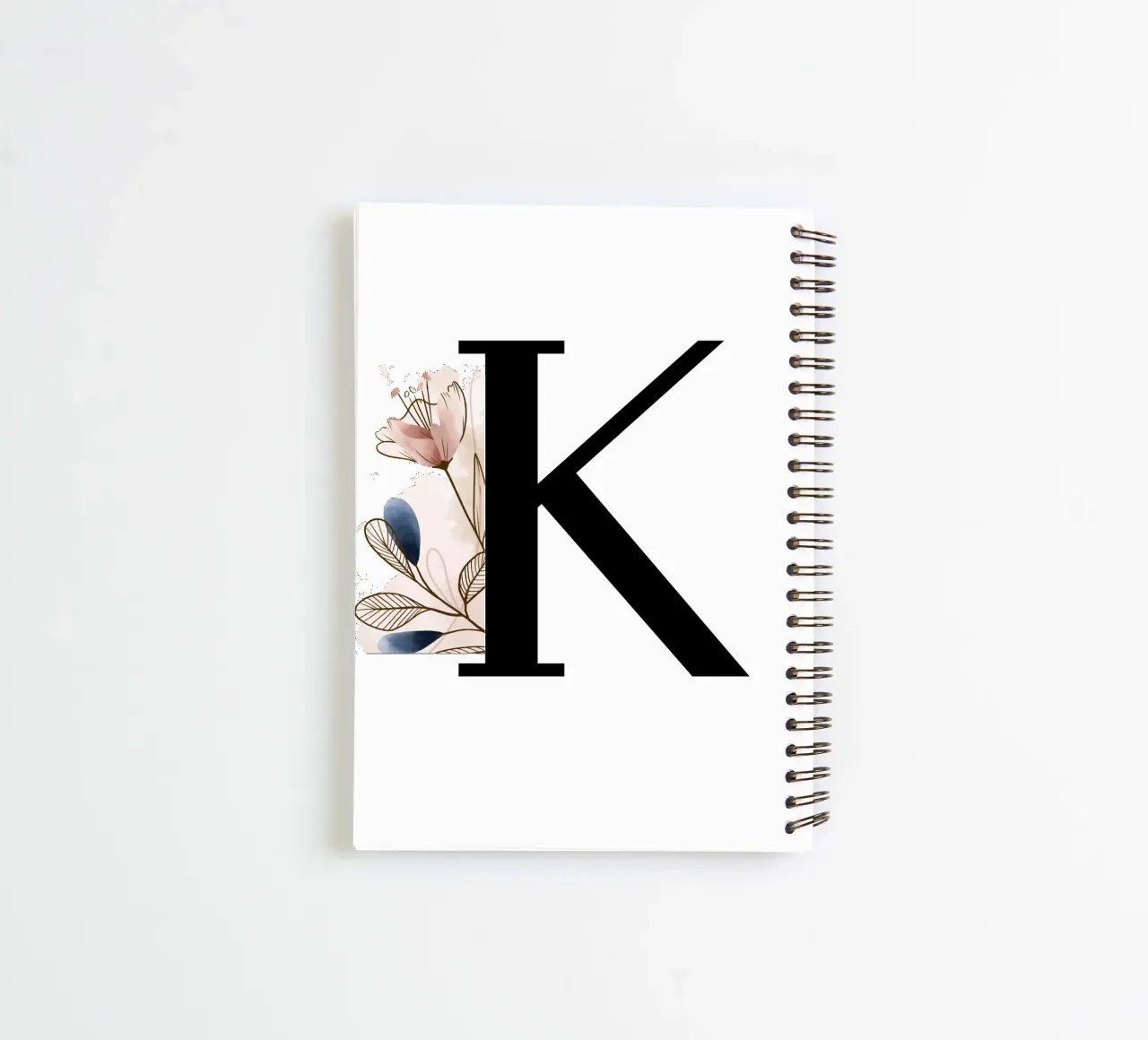 Schwarzer Buchstabe K – Elegantes Blumen-Design, modern Ringbuch von StrindesignStudio