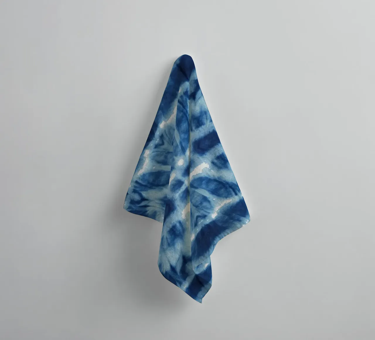 Krawattenfärbung Blues Twos Handtuch von Nina May Design Studio