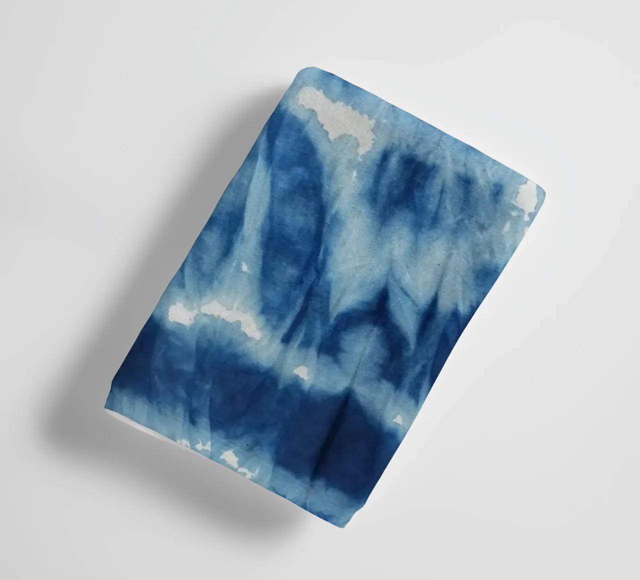 Krawattenfärbung Blues Twos Handtuch von Nina May Design Studio