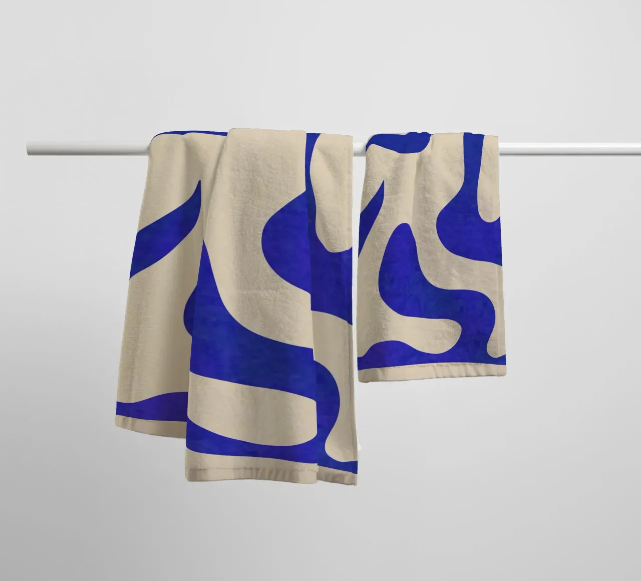 Abstrakte Minimalform Handtuch von ThingDesign