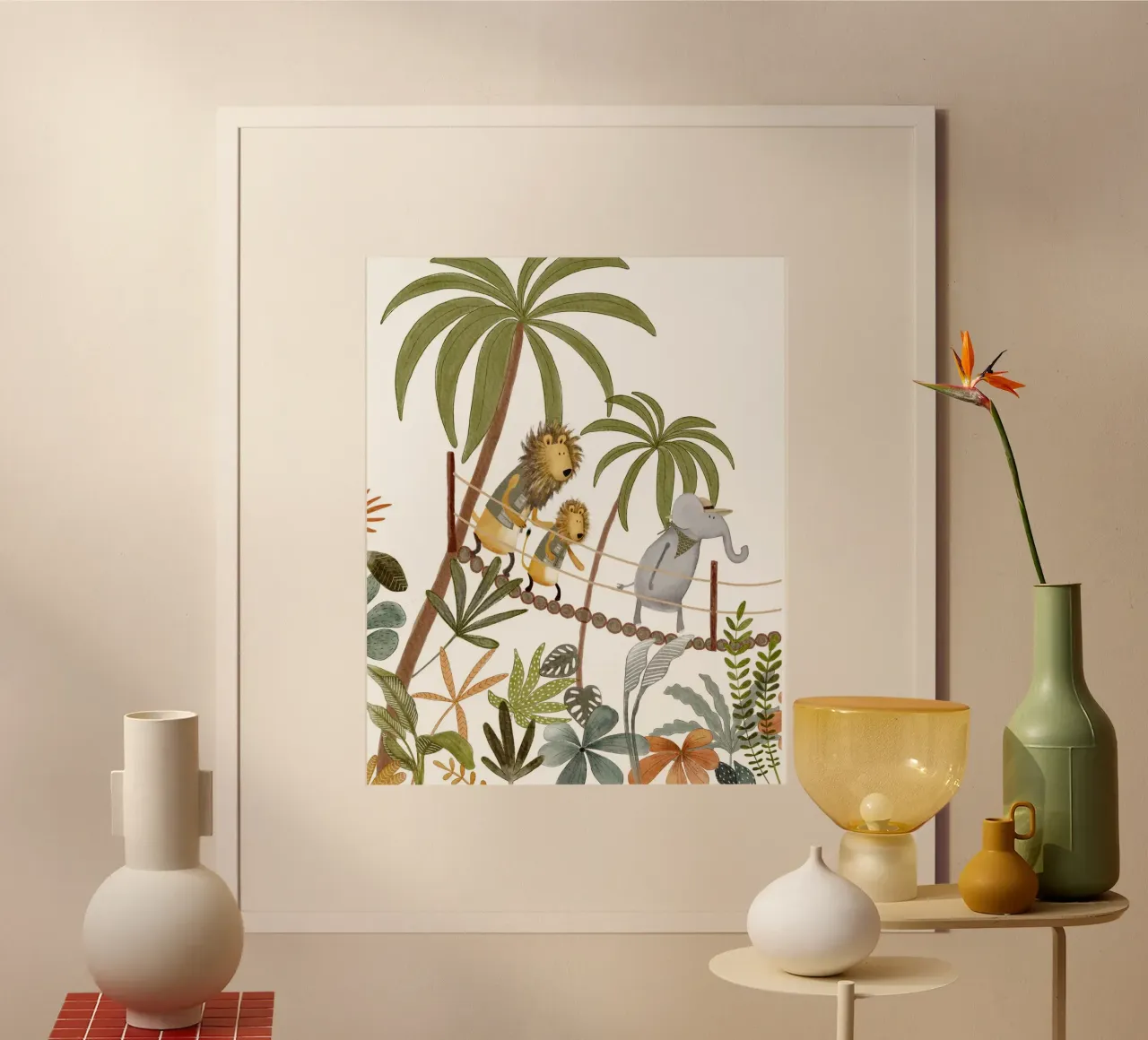 Jungle Bridge Adventure - Les animaux safari traversent le pont de corde poster avec cadre en plastique de Urchin Bay Art