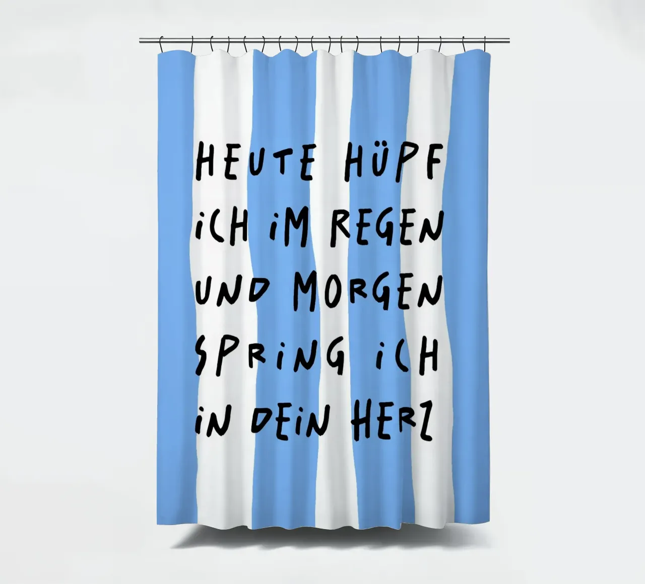 heute hüpf ich im Regen und morgen spring.. Duschvorhang von FRICKE DESIGN