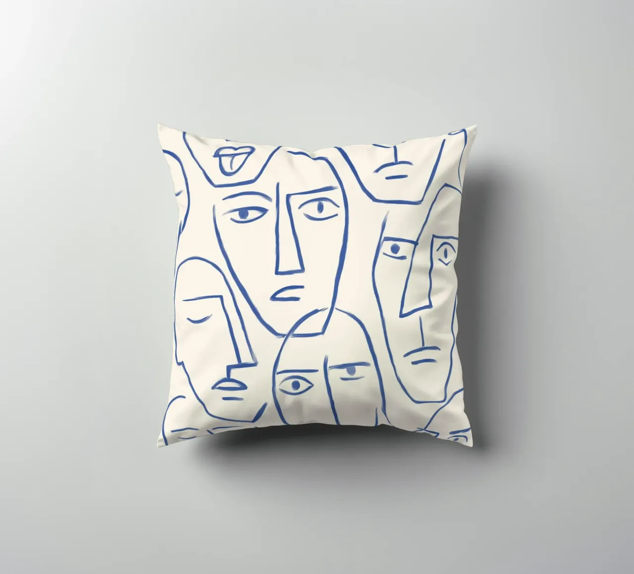 Faces of the Invisible cuscino da artesutileco