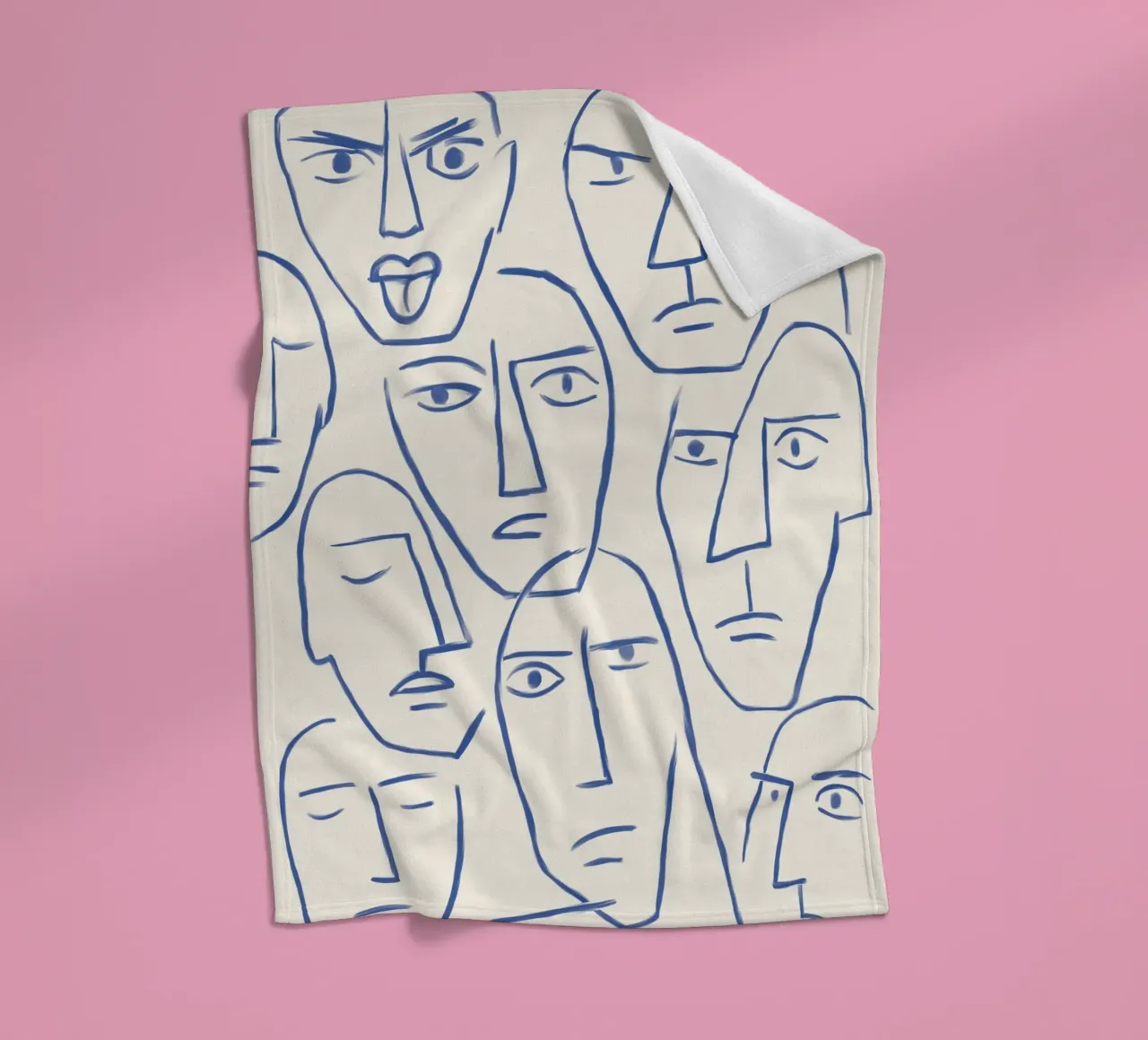 Faces of the Invisible coperta in pile da artesutileco