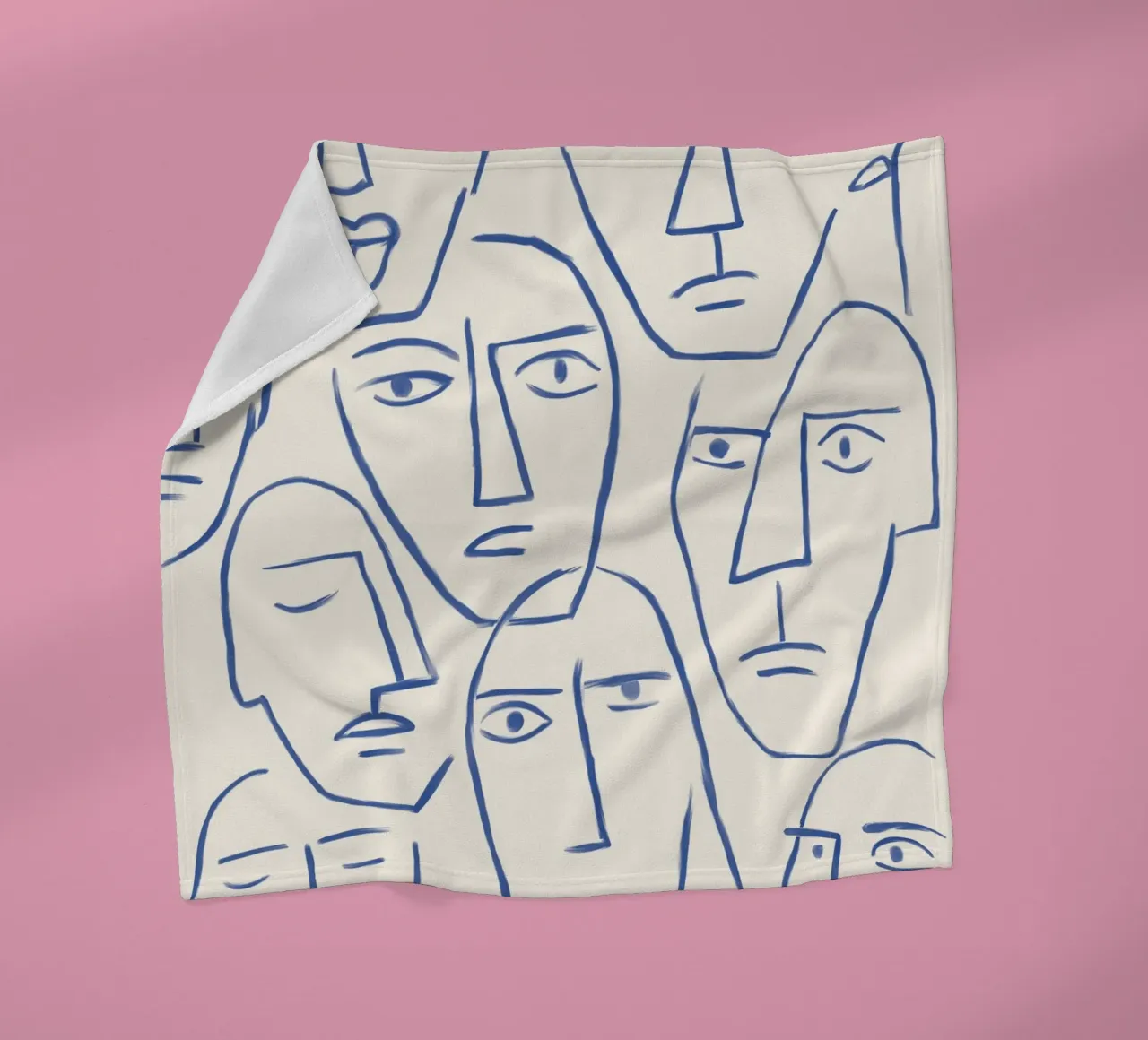 Faces of the Invisible coperta in pile da artesutileco