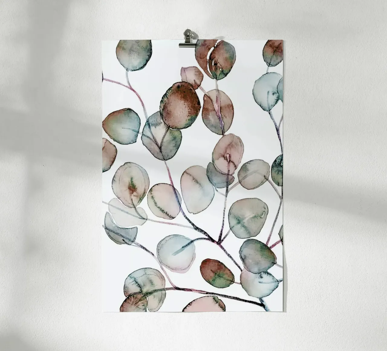 Eucalyptus Watercolor 2 - Eukalyptusblätter Illustration poster con telaio in legno da Monika Strigel