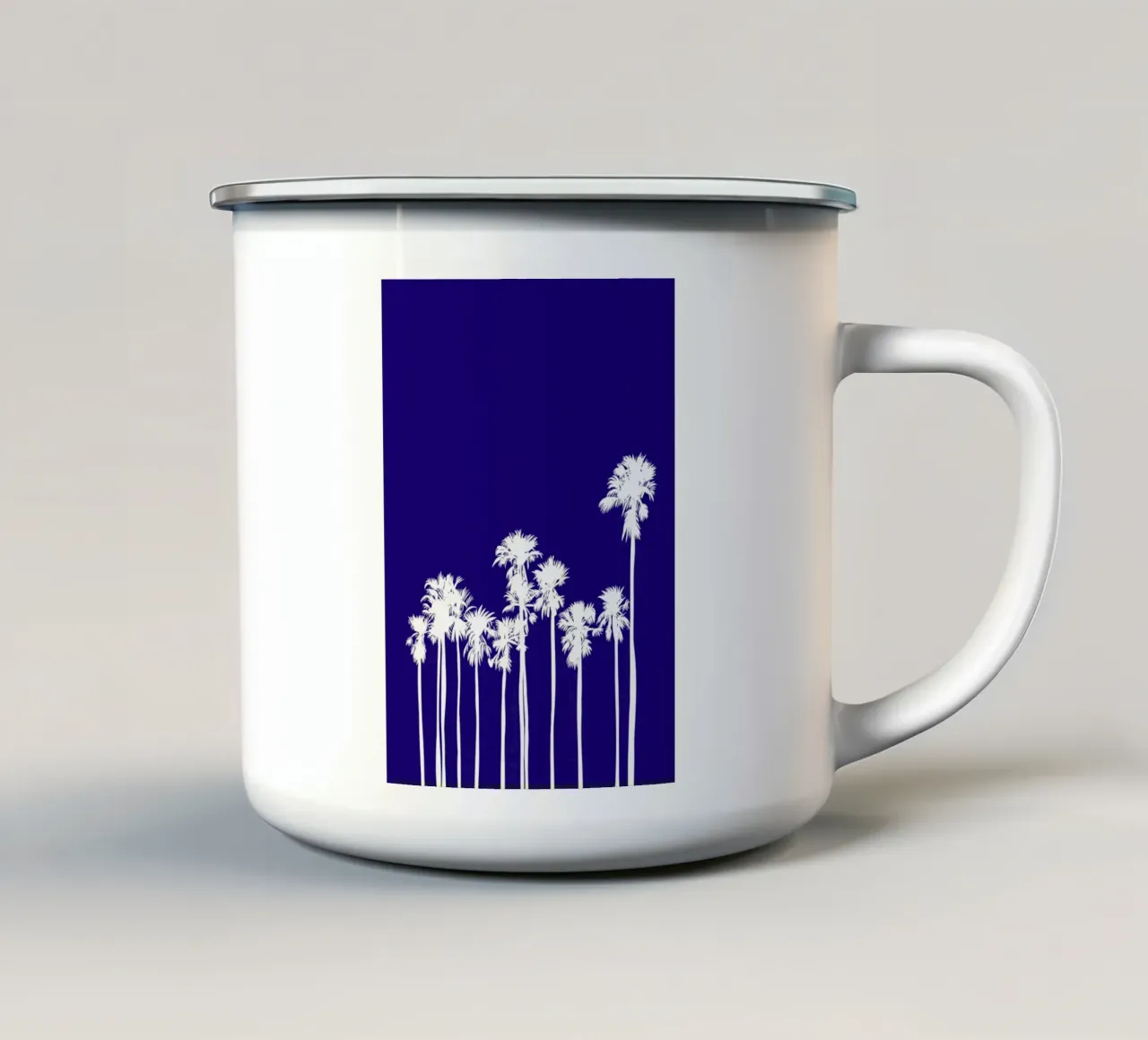 Sagoma di palmeto bianco - Arte tropicale blu intenso tazza in smalto da ClubArt