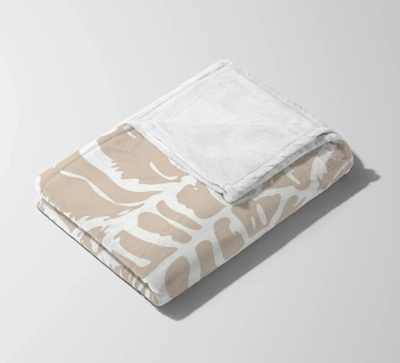 Nautilus Muschel Beige Druck - Minimalistische Ozean Kunst Fleecedecke von ClubArt