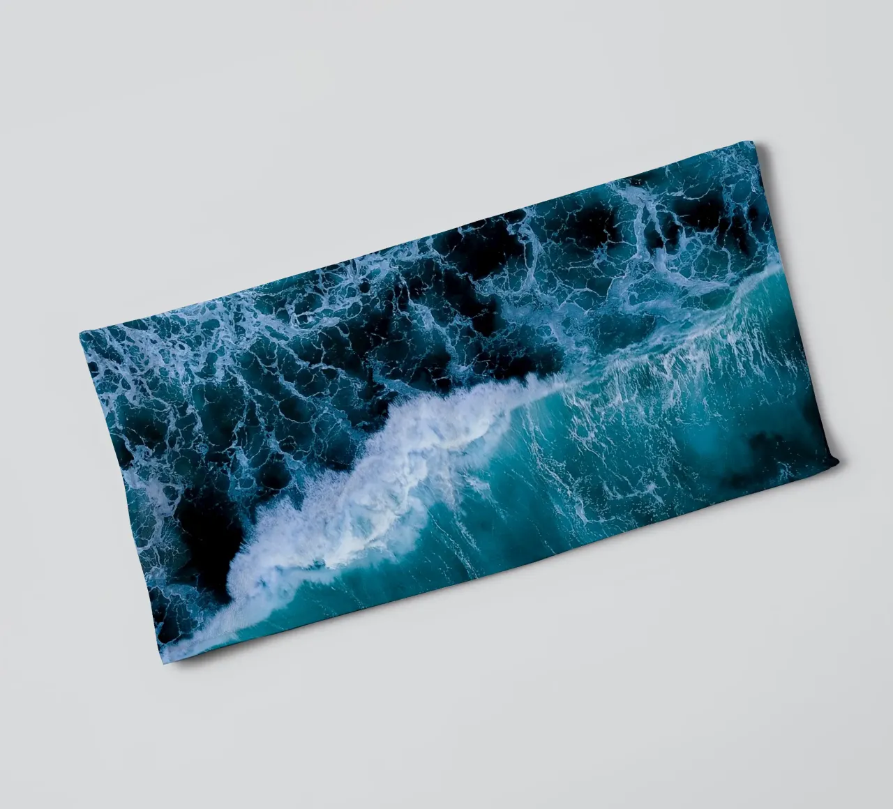 Waves towel by Thilo Grøsch