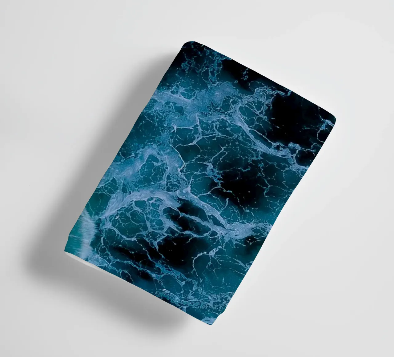 Waves towel by Thilo Grøsch