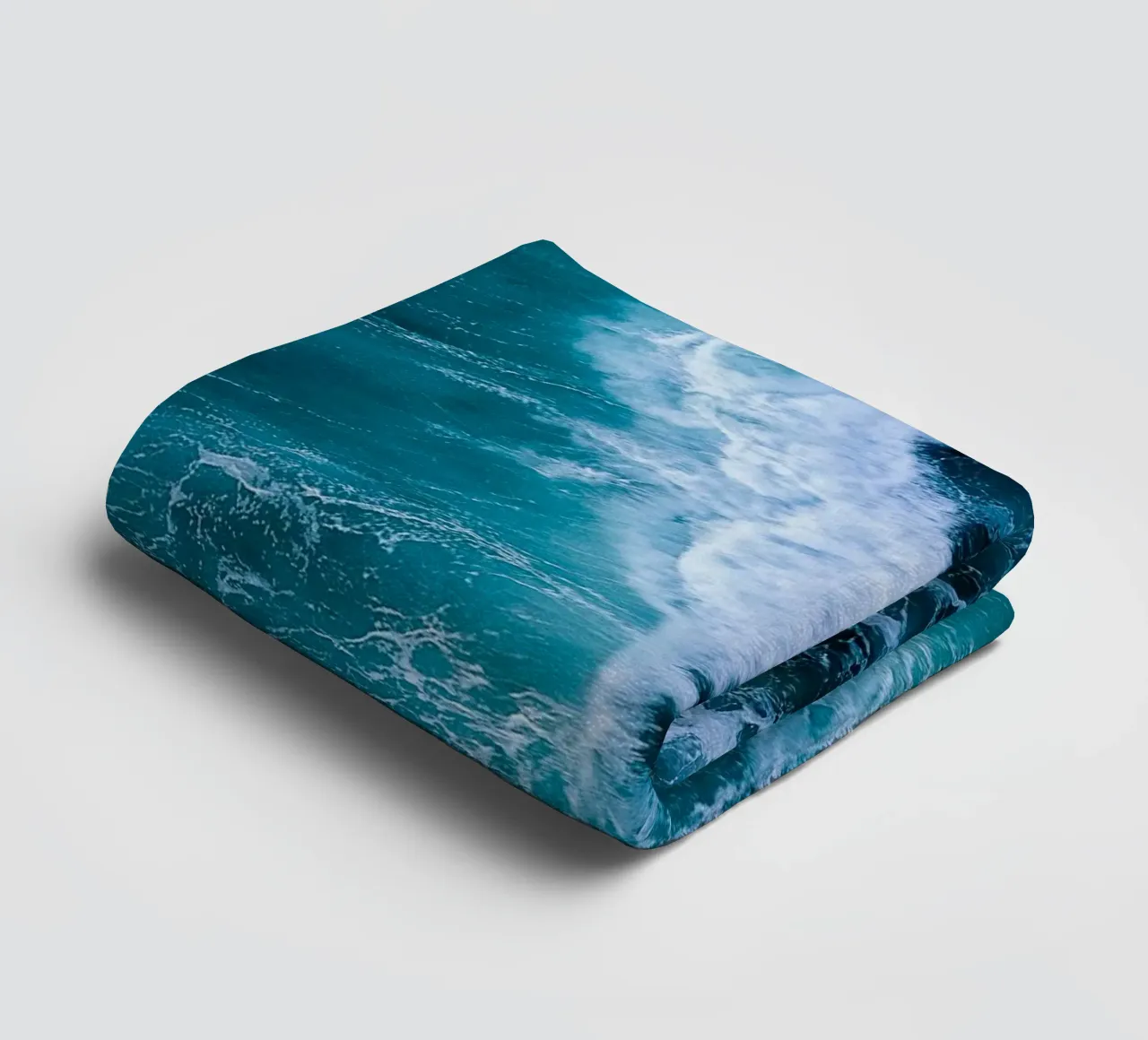 Waves towel by Thilo Grøsch
