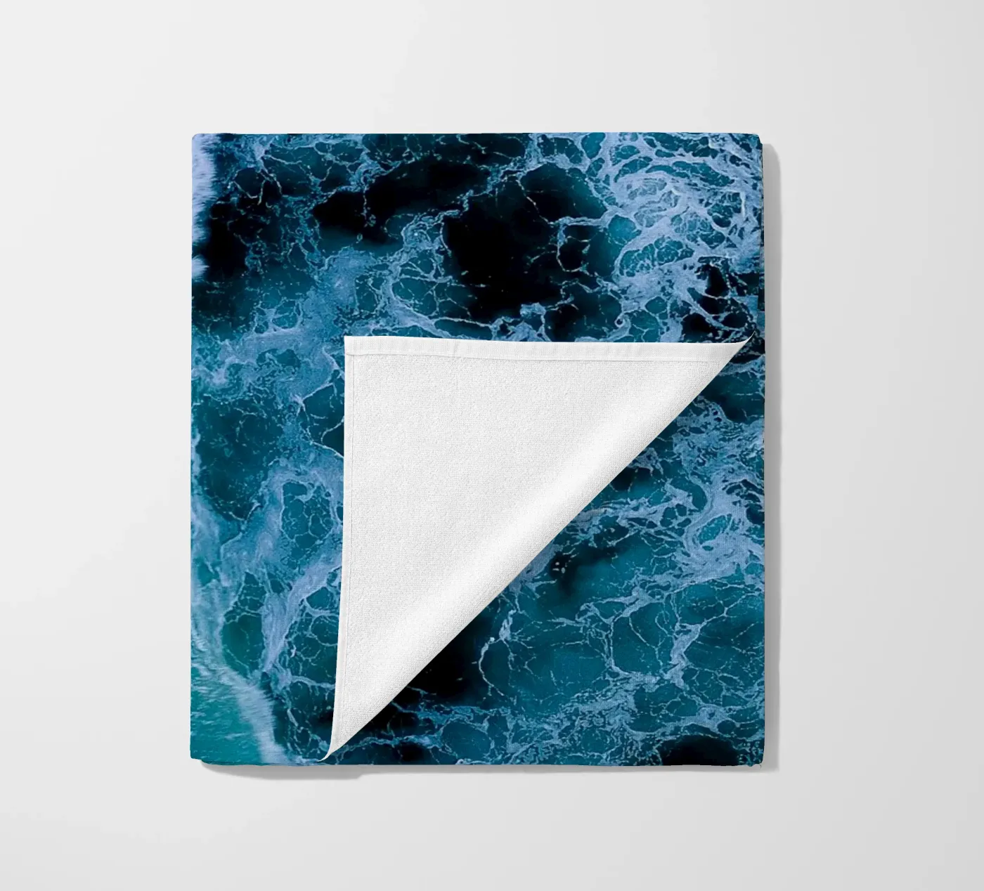 Waves Strandtuch von Thilo Grøsch