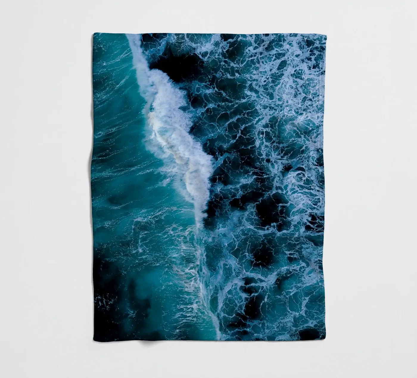 Waves fleece blanket by Thilo Grøsch