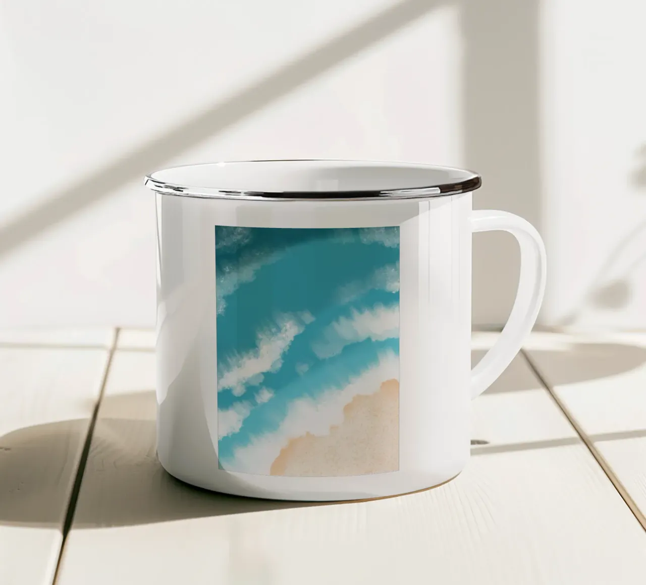 Impression d'art "Aerial Beach Waves" - Vue côtière de l'océan mug en émail de ClubArt