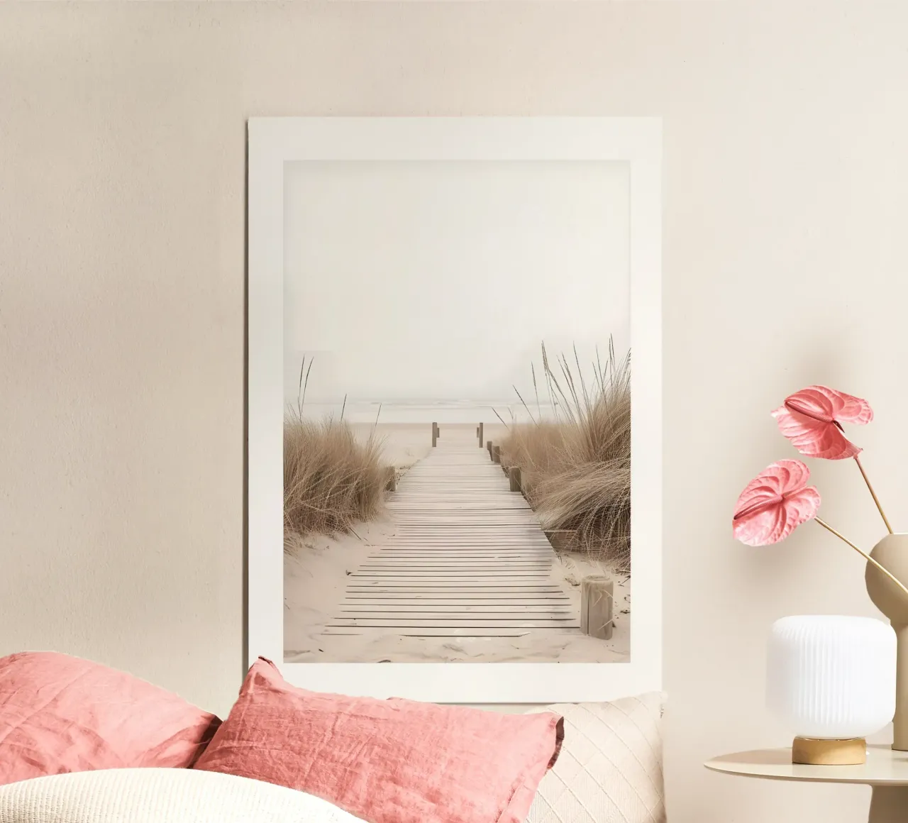 Serene Beach Boardwalk Print - Minimalist Coastal Path (Chemin côtier minimaliste) hahnemühle de ClubArt