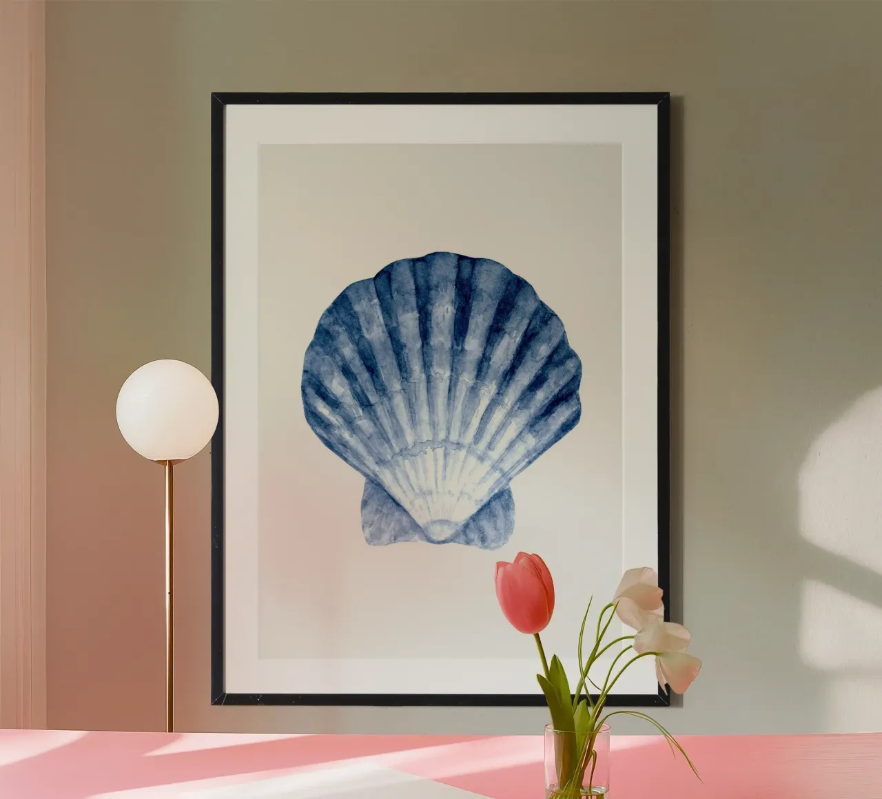 Klassiek blauw Sint-Jacobsschelp aquarel - Kustzeekunst poster met kunststof frame van ClubArt