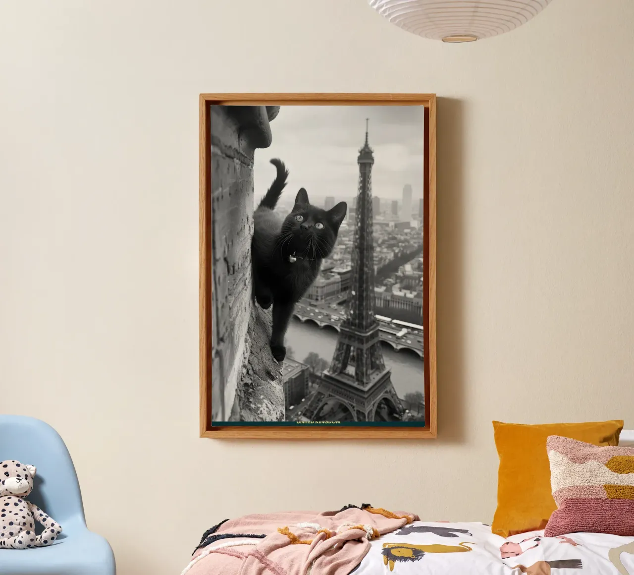 Kitty in Parijs canvas met Baklijst van Beauty wall