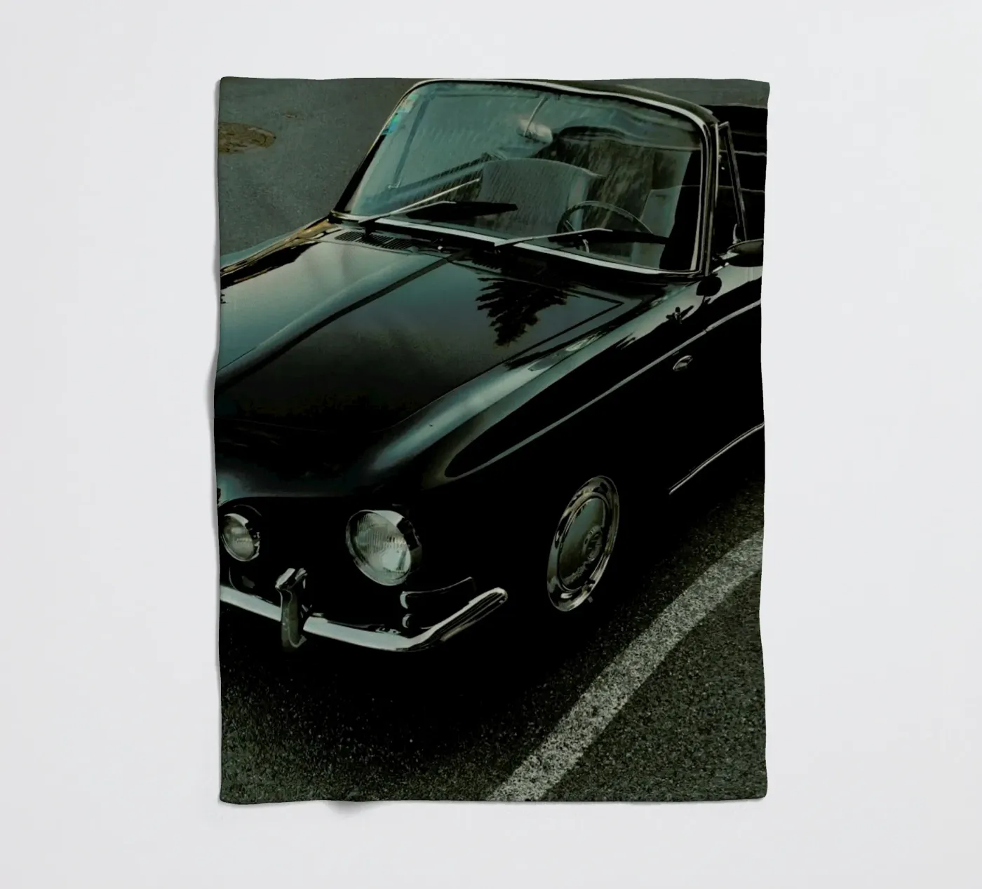 Oldtimer Sundown fleece blanket by Sebastian Hilgetag