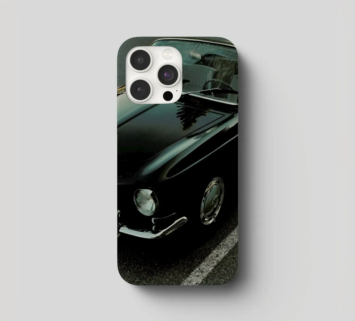Oldtimer Sundown iphone case by Sebastian Hilgetag