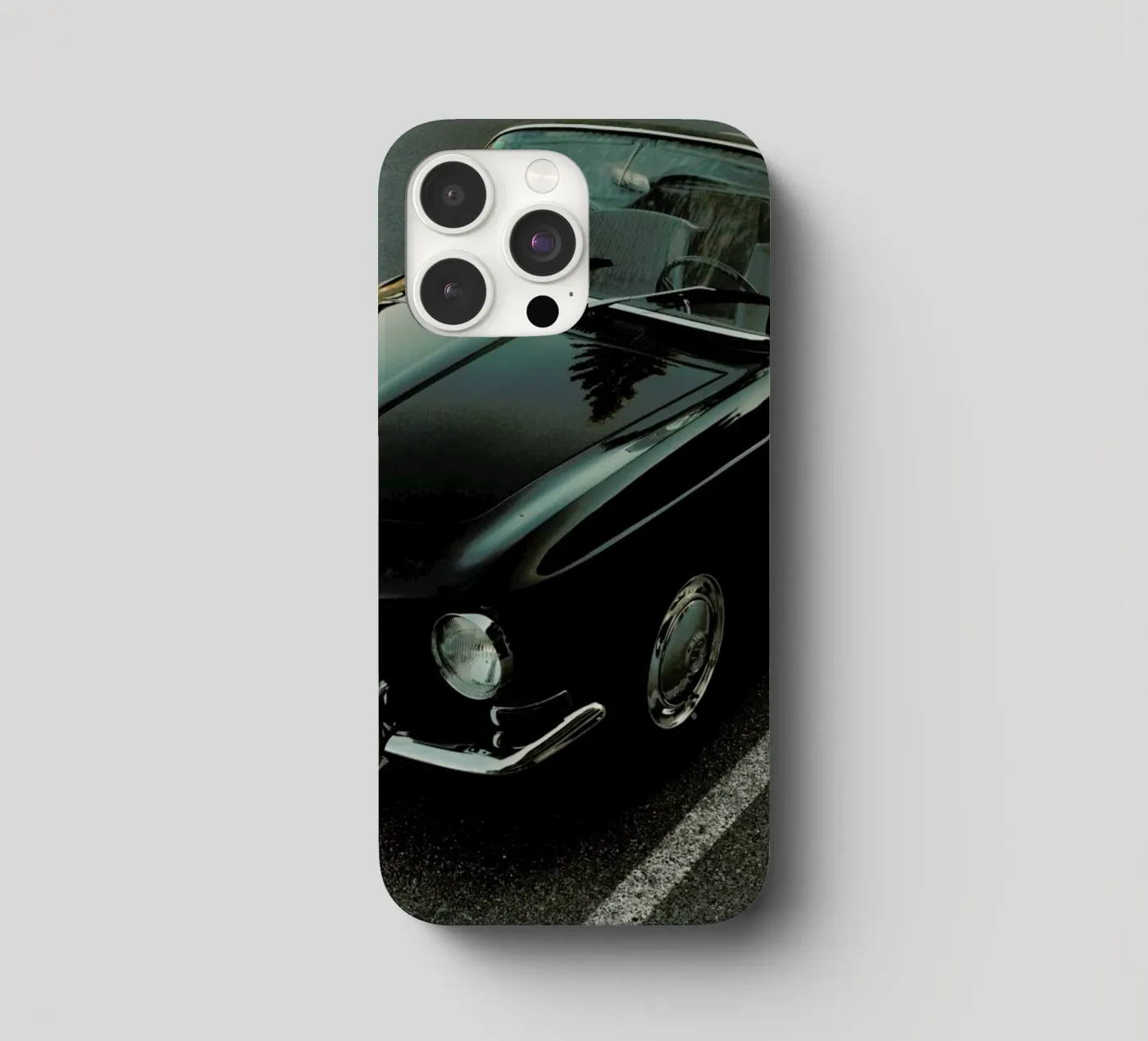 Oldtimer Sundown iphone case by Sebastian Hilgetag
