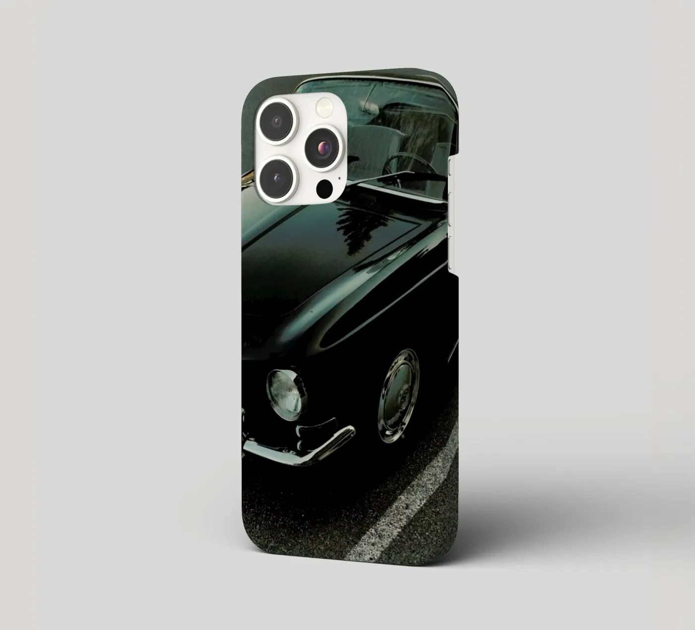 Oldtimer Sundown iphone case by Sebastian Hilgetag