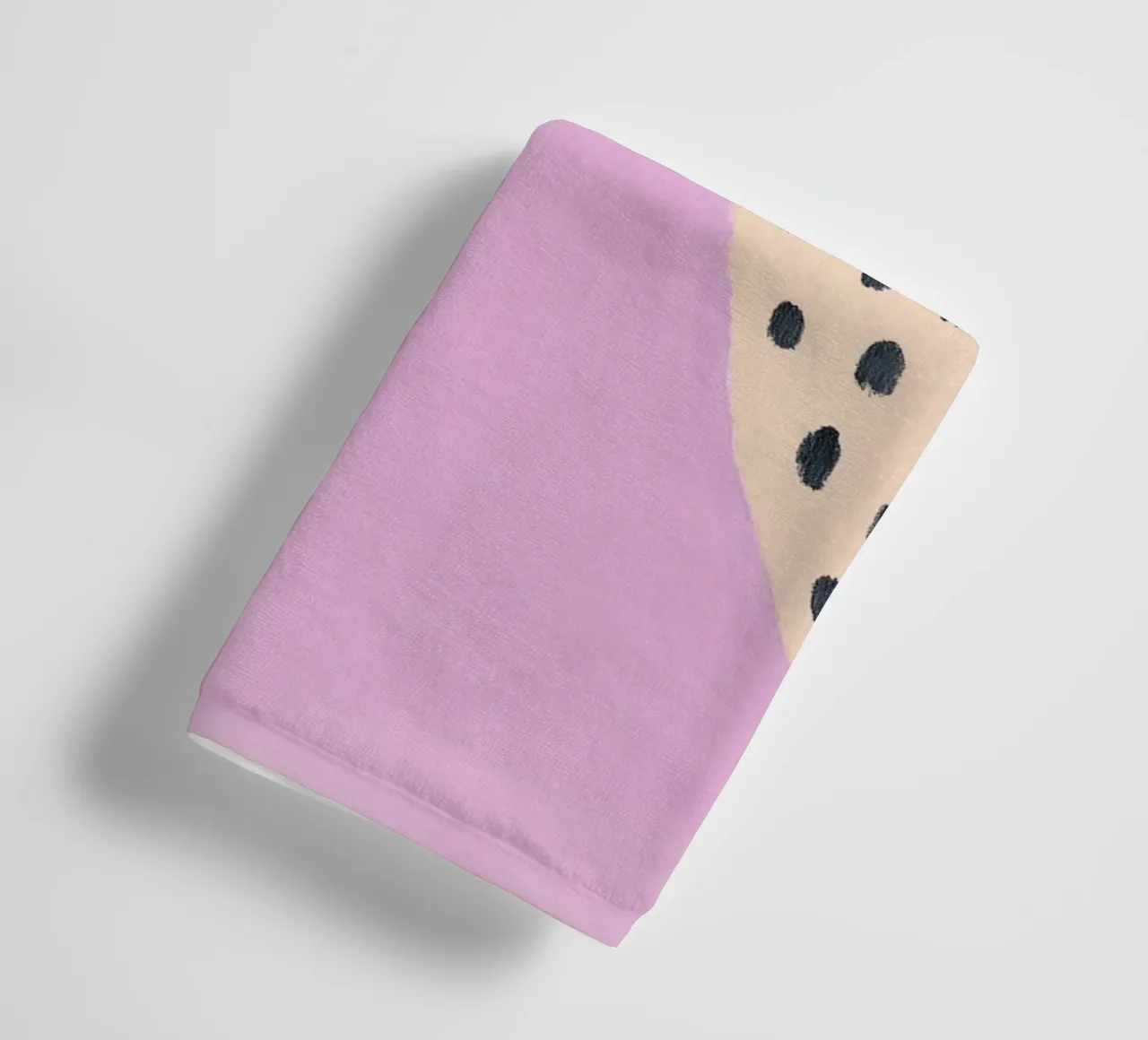 Vrolijke zomerblobs badhanddoek van Carinaprint