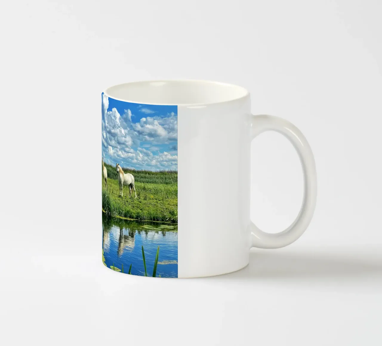 branco di cavalli selvatici tazza in ceramica da Horsire