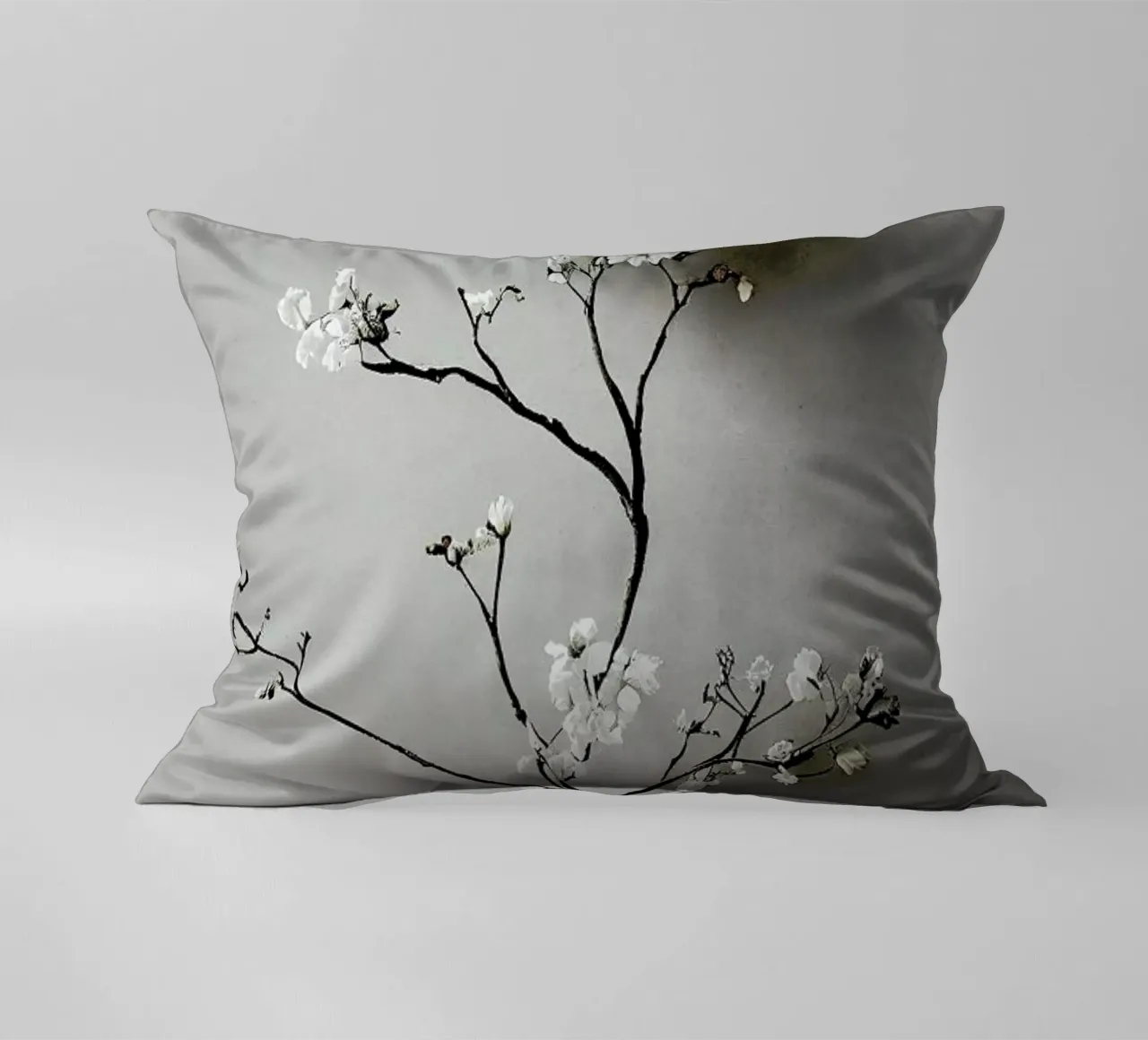 Branch with Blossoms cuscino da treechild