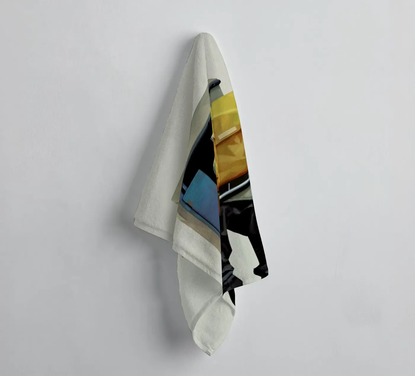 Booth towel by Tapio Mömmö