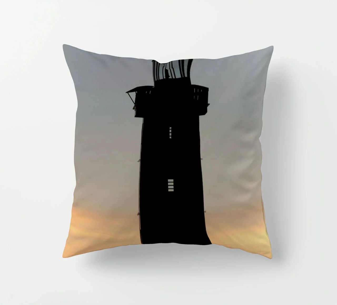 The Perfect Ocean View From The Lighthouse cuscino da Studio Nahili