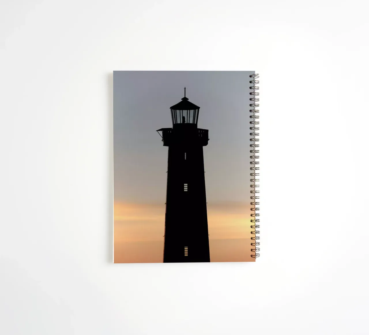 The Perfect Ocean View From The Lighthouse diario ad anelli da Studio Nahili